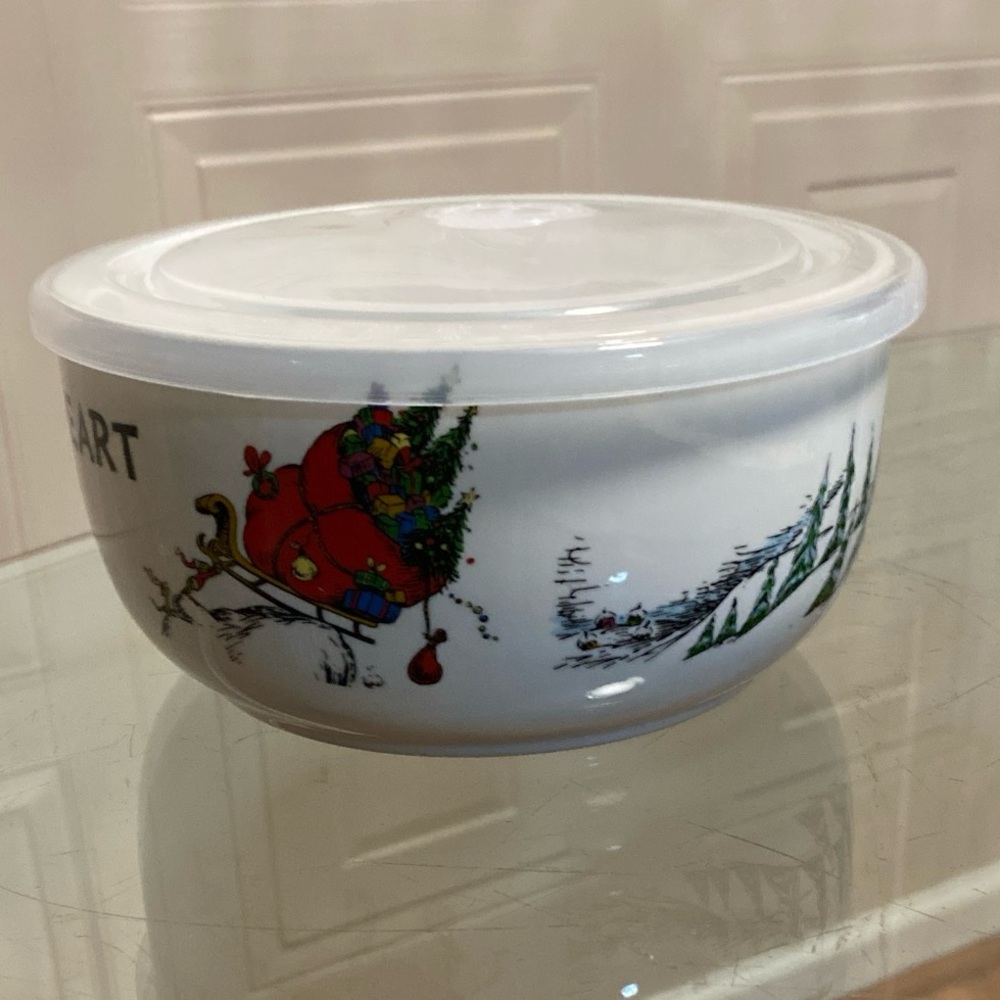 DR. SEUSS HOW THE GRINCH STOLE CHRISTMAS Pressure Lid Container Bowl 6”  NEW
